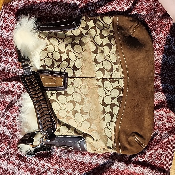 Coach signature shearling shoulder tote - Picture 2 of 9